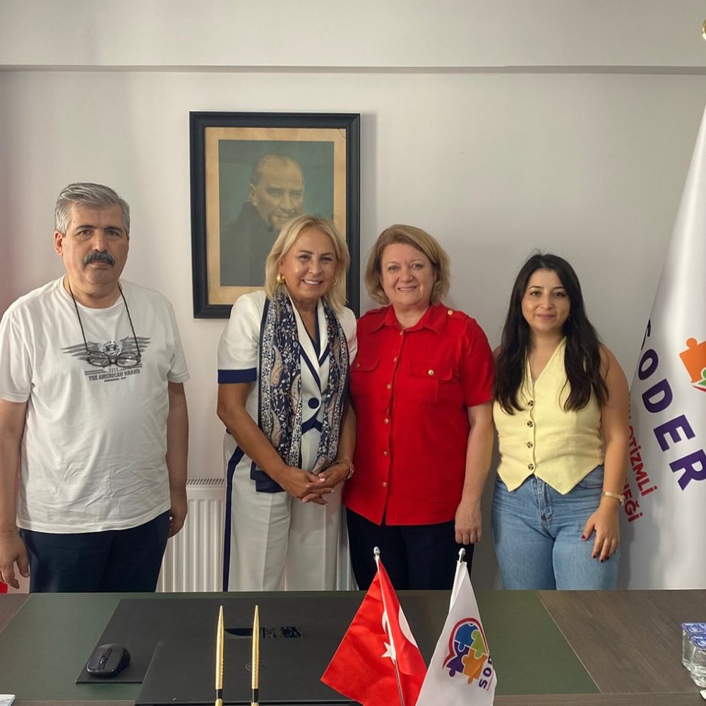Ziyaretler Devam Ediyor.